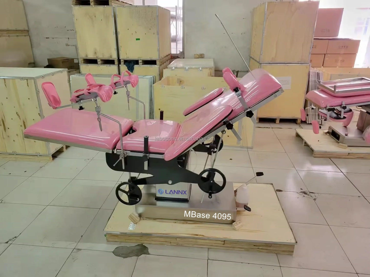 LANNX MBase 4095 Factory Price Hydraulic Operating Table Stainless Steel Medical Hospital Gynecological Surgery Operation Table