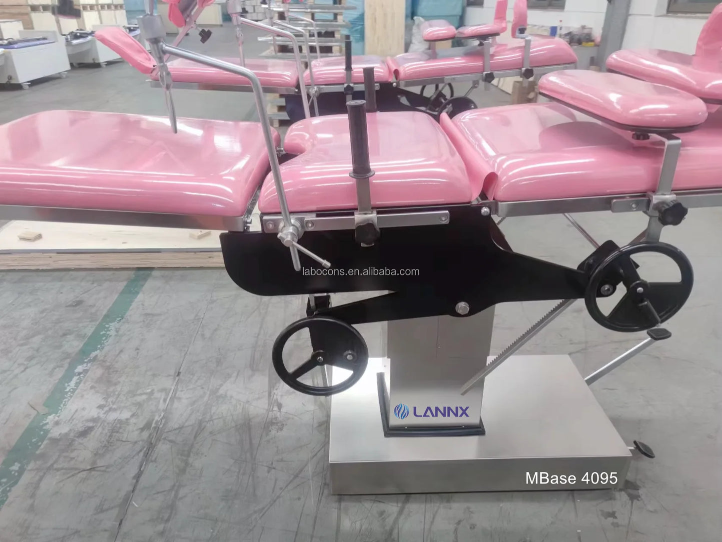 LANNX MBase 4095 Factory Price Hydraulic Operating Table Stainless Steel Medical Hospital Gynecological Surgery Operation Table