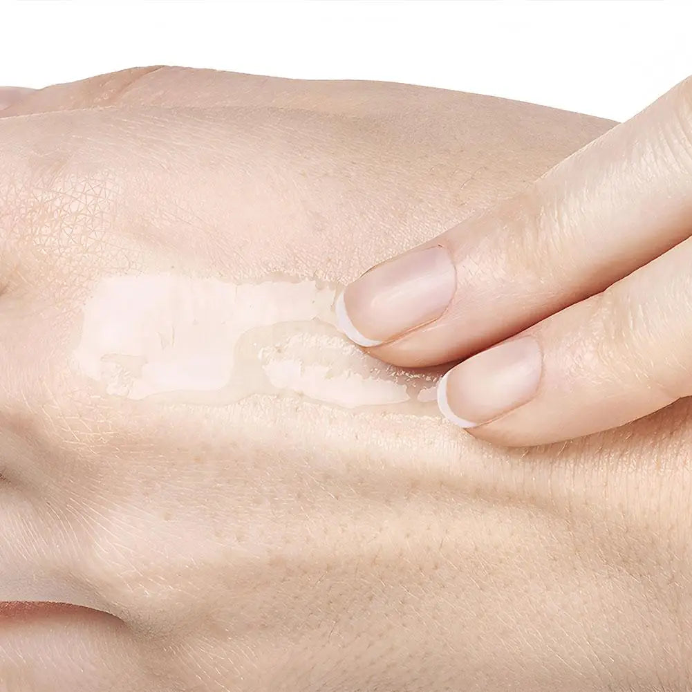 High Moisturizing and Moisturizing Essence Natural Plant Essence, Mild Moisturizing Suitable for Daily Care and Deep Repair