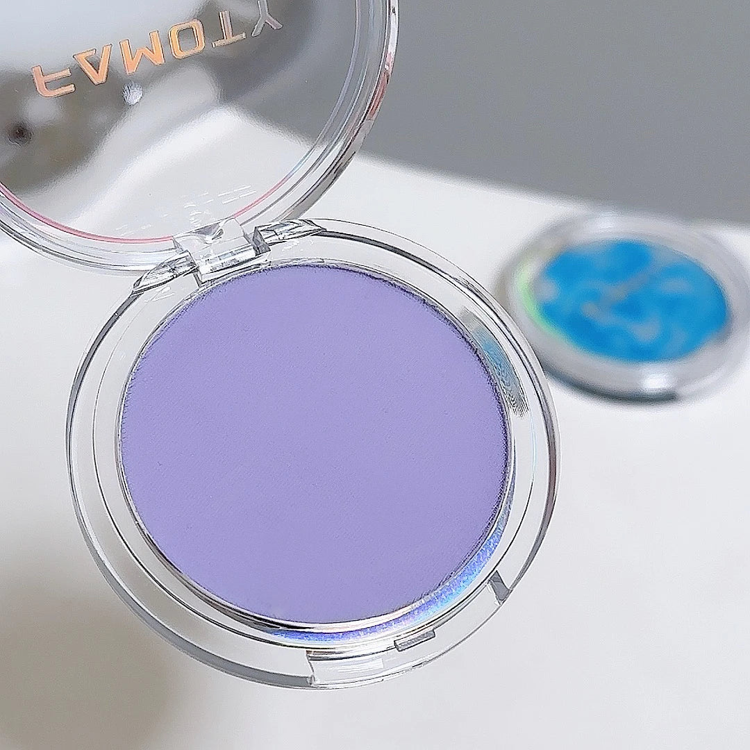 A savior for sensitive skin! Powder-free formula, natural extracts, gentle, non-irritating, sets makeup and nourishes skin, safe