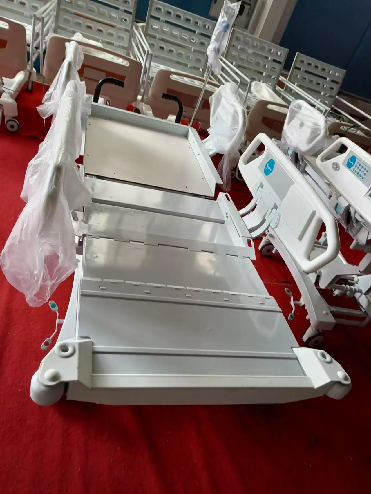Hochey Medical Emergency Bed in Hospital Hospital Beds Electric Hospital Bed