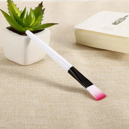 New 1Pcs Facial Mask Brush Face Eyes Makeup Cosmetic Beauty Soft Concealer Brush Women Skin Face Care For Girl Cosmetic Tools